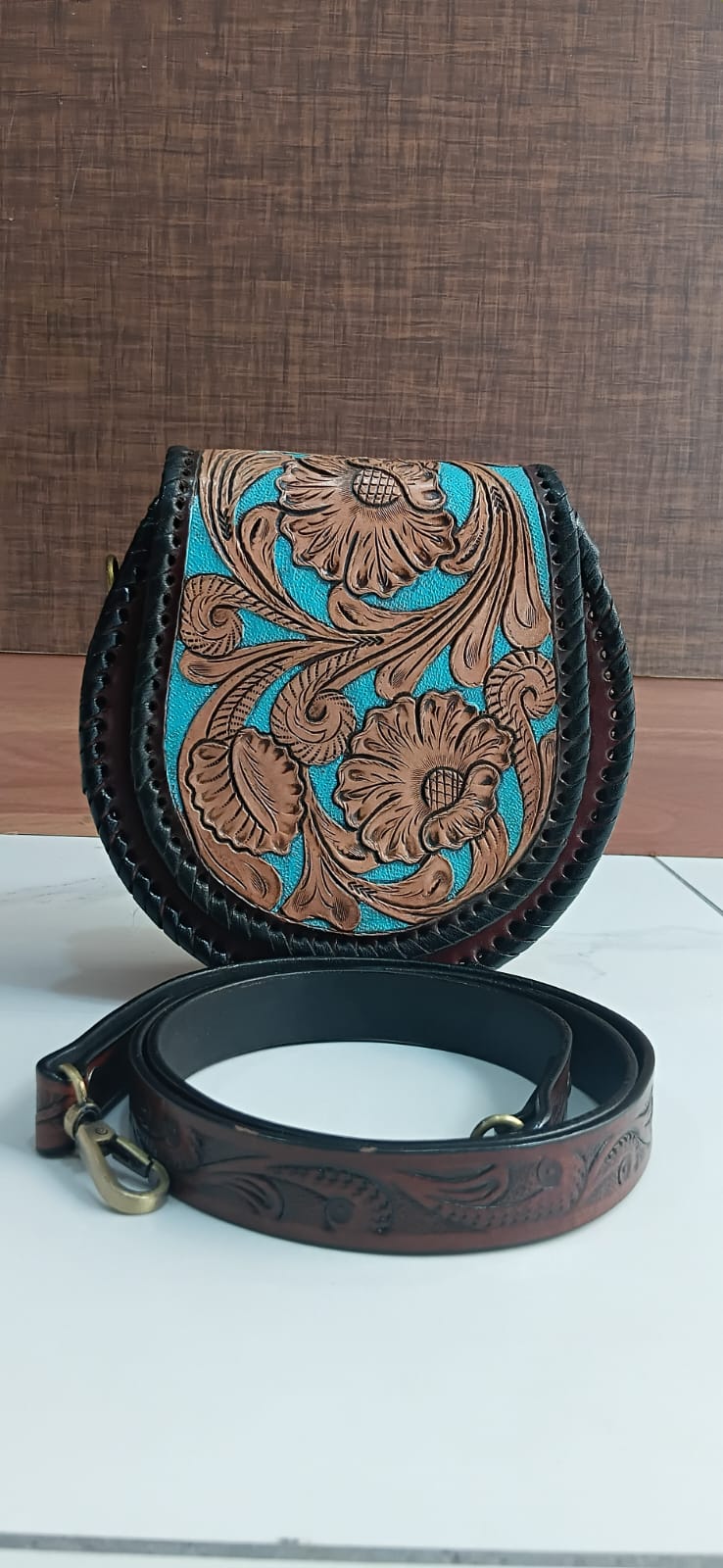 WOMEN'S HAND CARVING LEATHER BAG