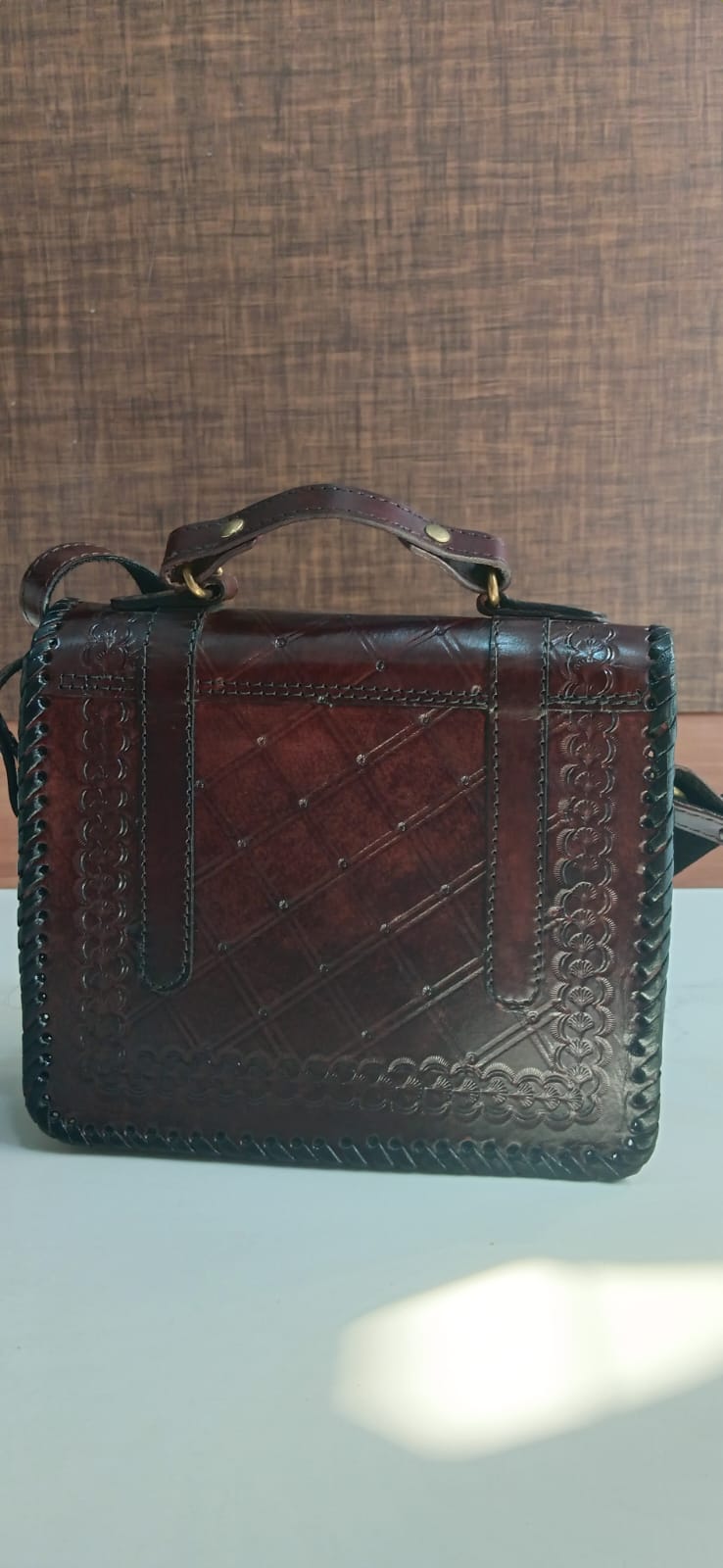 WOMEN'S HAND CARVING LEATHER SLING BAG - Image 8