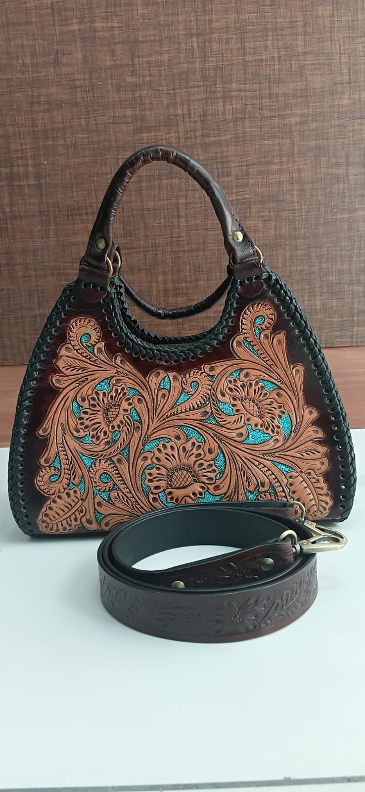 WOMEN'S HAND CARVING LEATHER SLING BAG - Image 5