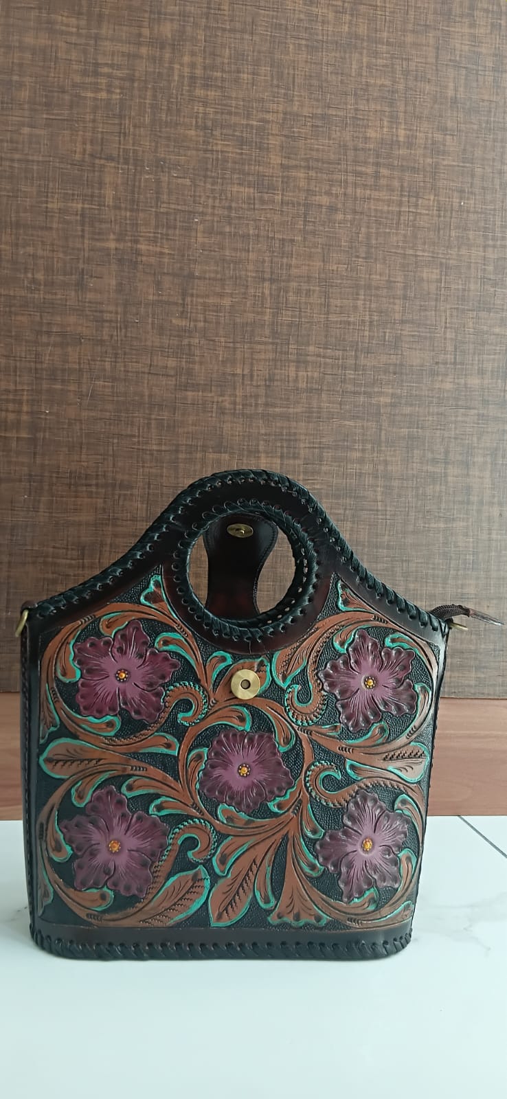 WOMEN'S HAND CARVING LEATHER SLING BAG - Image 8