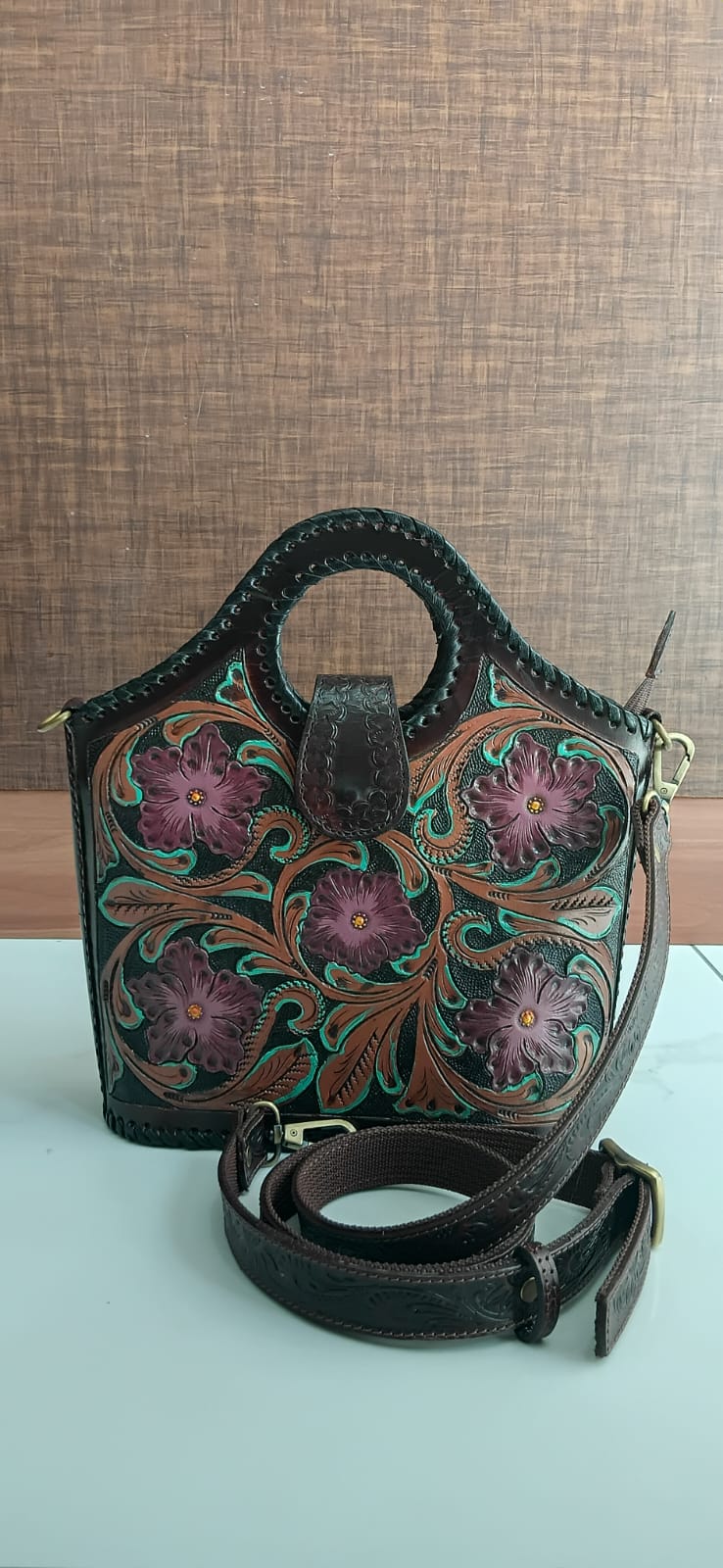 WOMEN'S HAND CARVING LEATHER SLING BAG - Image 7