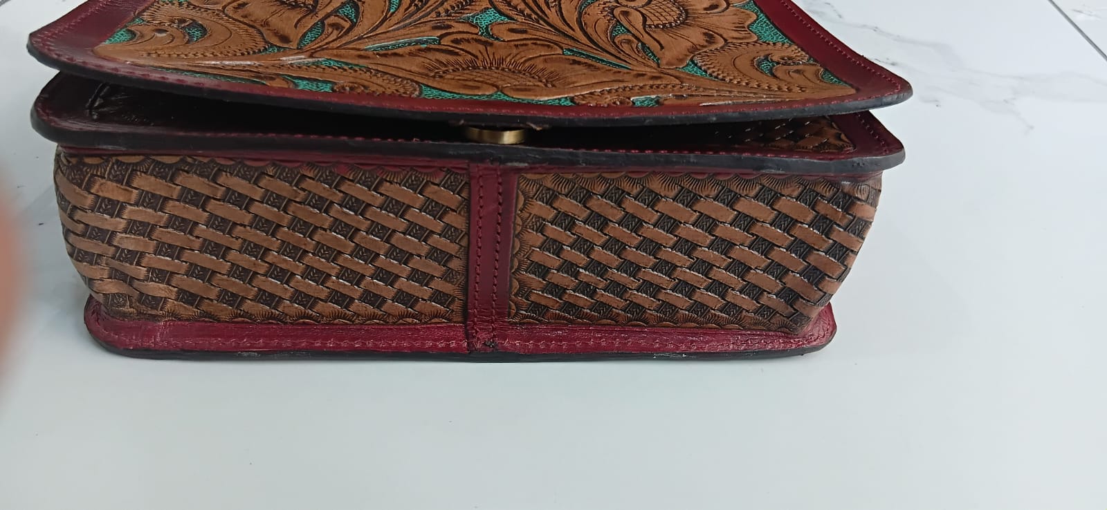 WOMEN'S HAND CARVING SLING BAG - Image 12