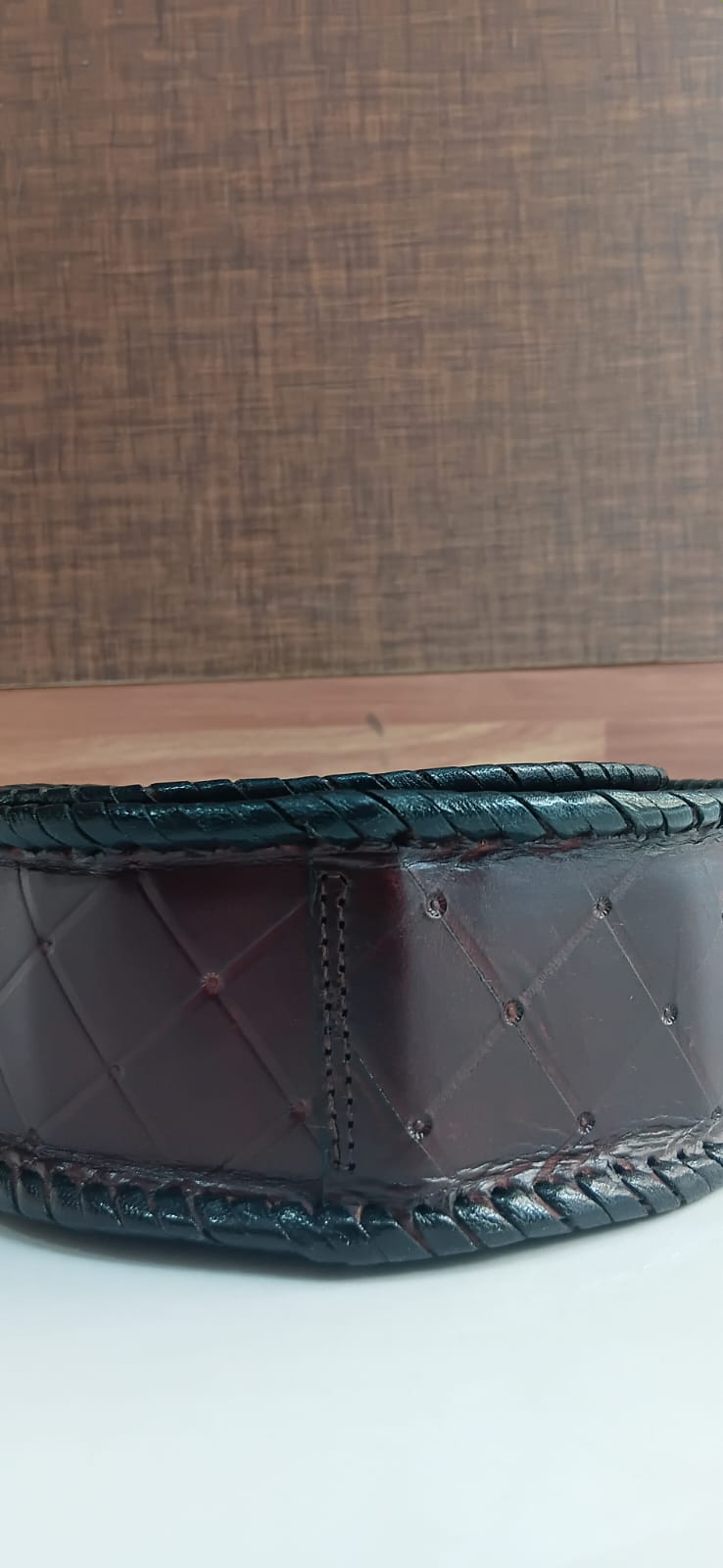 WOMEN'S HAND CARVING LEATHER SLING BAG - Image 9